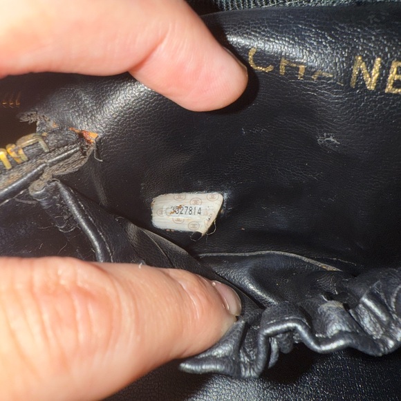 Authentic vintage Chanel Black caviar Vanity Bag - Picture 9 of 9